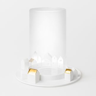 Kerzenteller weißes Porzellan ungalsiert mit 3D-Häusern verteilt um den Glaszylinder, teilweise mit goldenen Dächern, Glaszylinder ist geeist mit Klarglas in For von Häusern